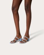 ROCKSTUD CALFSKIN LEATHER SLIDE SANDAL 60 MM - Image 2